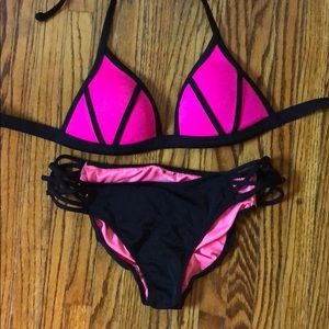 VS pink bathing suit